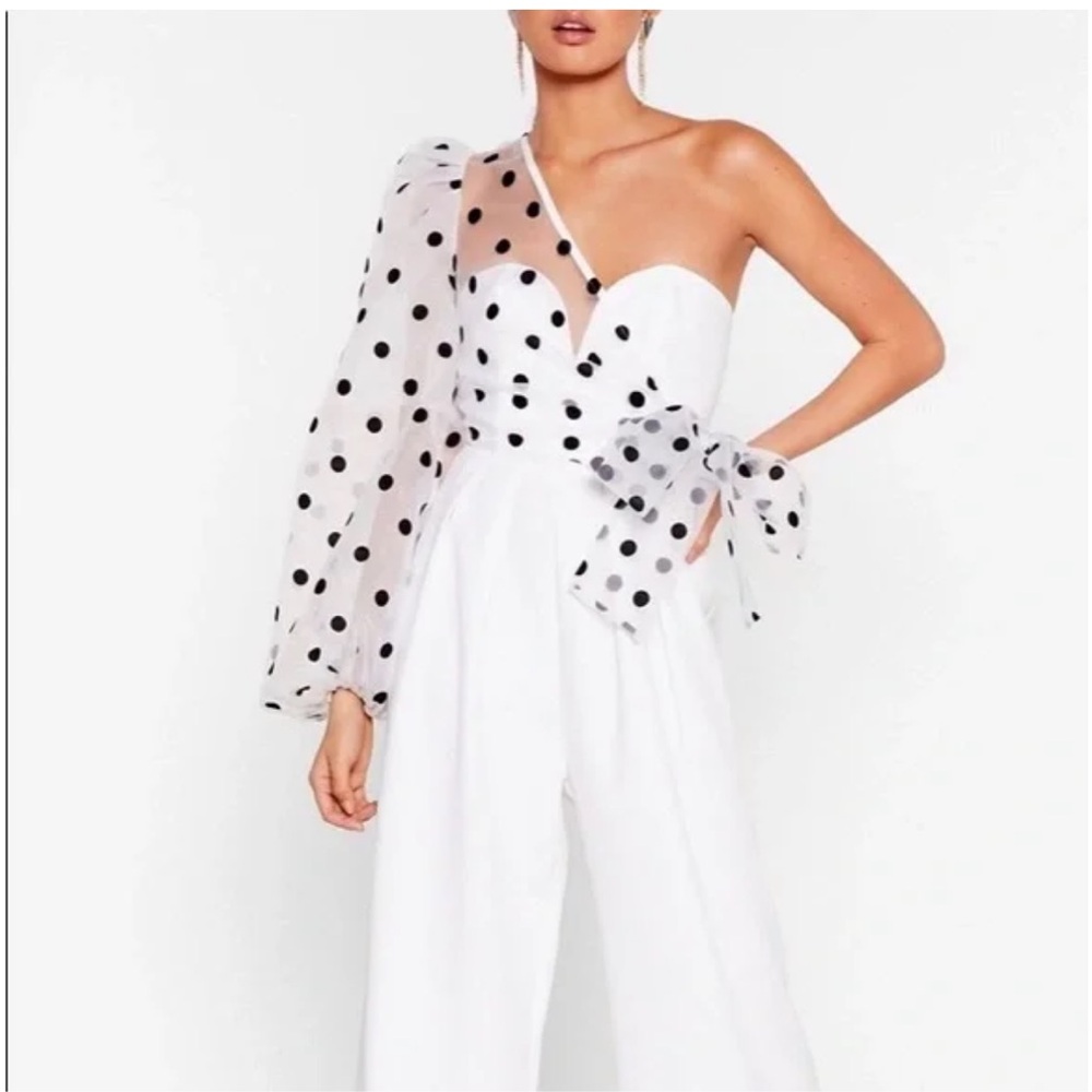 NWT - NASTY GAL WHITE JUMPSUIT w/ORGANZA SLEEVE - Picture 4 of 6